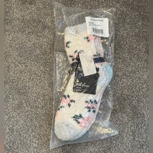 Free Press cozy socks from Nordstrom in ivory pristine floral 9-11